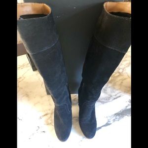 DV (6.5) Black Suede Boots